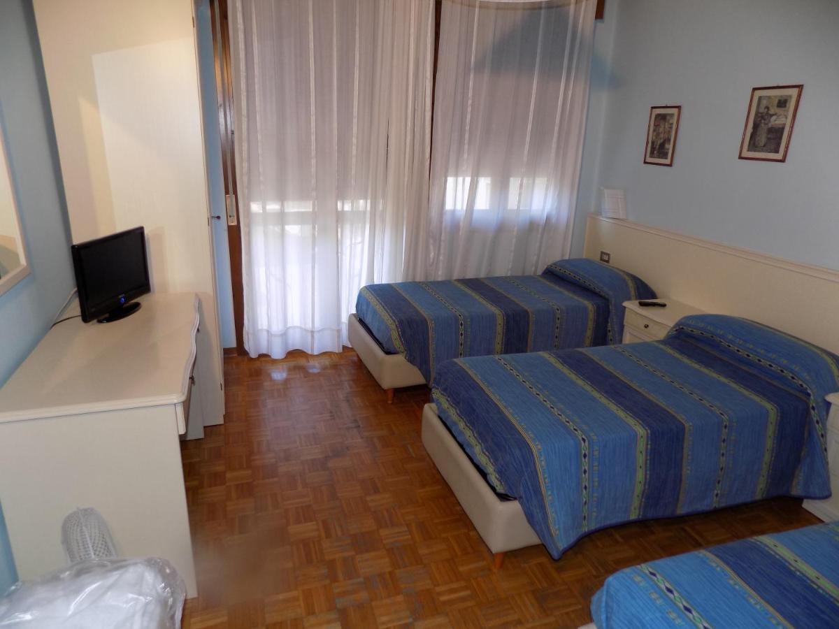 Hotel Udinese Da Aldo Езоло Экстерьер фото